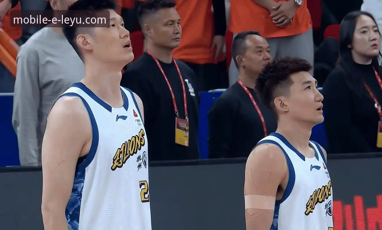 揭秘上海男篮12连胜背后的战术密码：一场流畅直播如何提升观赛体验